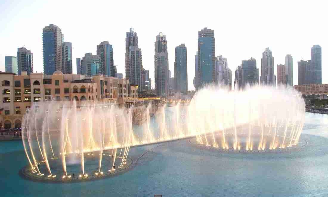 dubai fountain full information in hindi